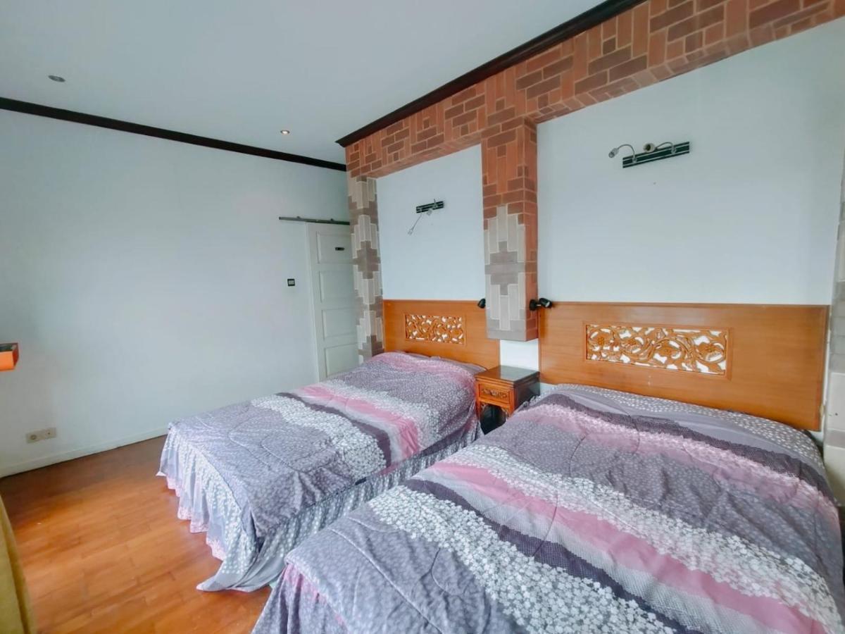 Villa Santika Puncak Pass Cimacan ภายนอก รูปภาพ