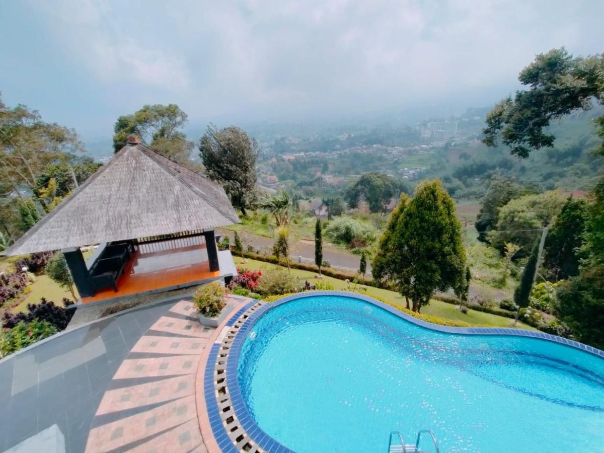 Villa Santika Puncak Pass Cimacan ภายนอก รูปภาพ