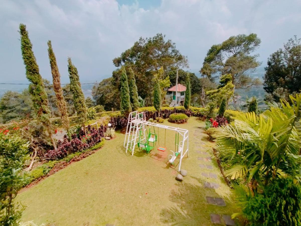 Villa Santika Puncak Pass Cimacan ภายนอก รูปภาพ