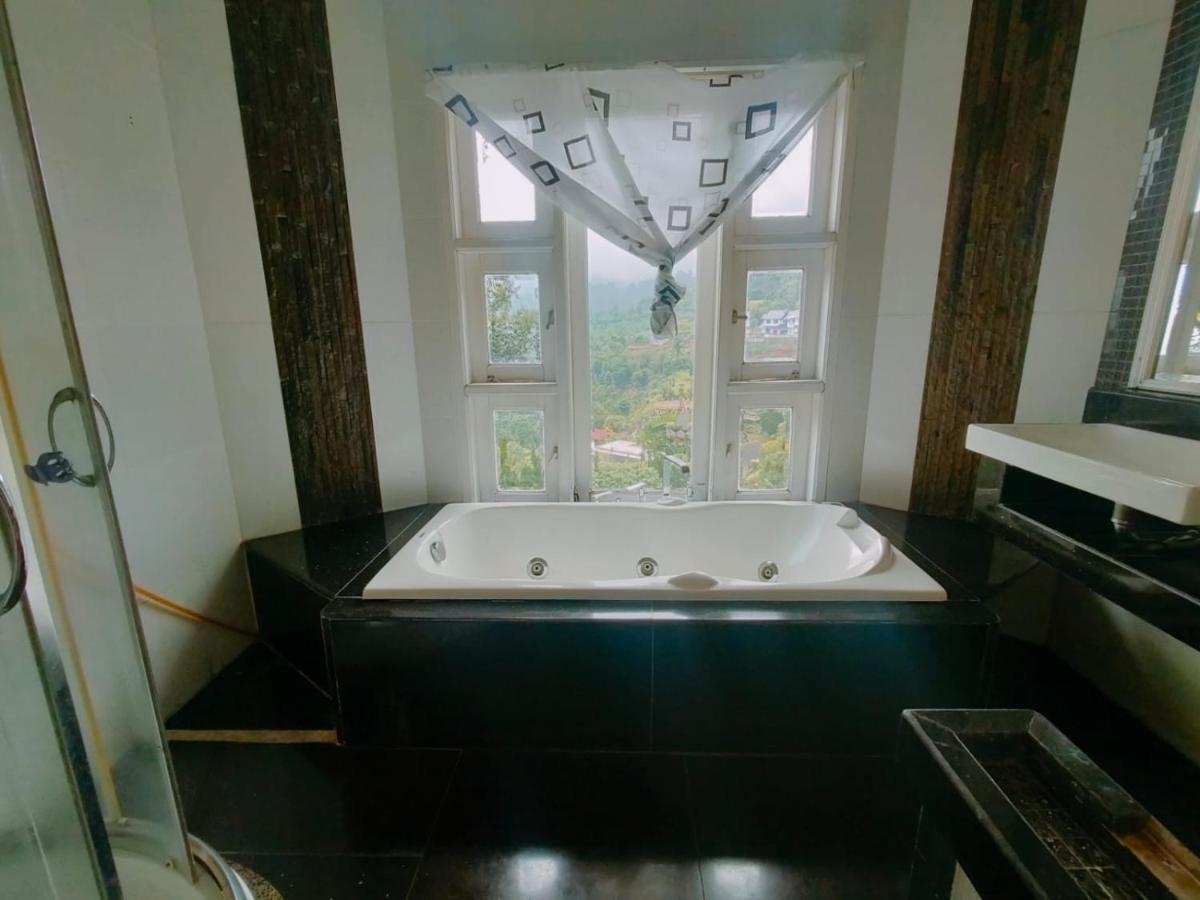 Villa Santika Puncak Pass Cimacan ภายนอก รูปภาพ